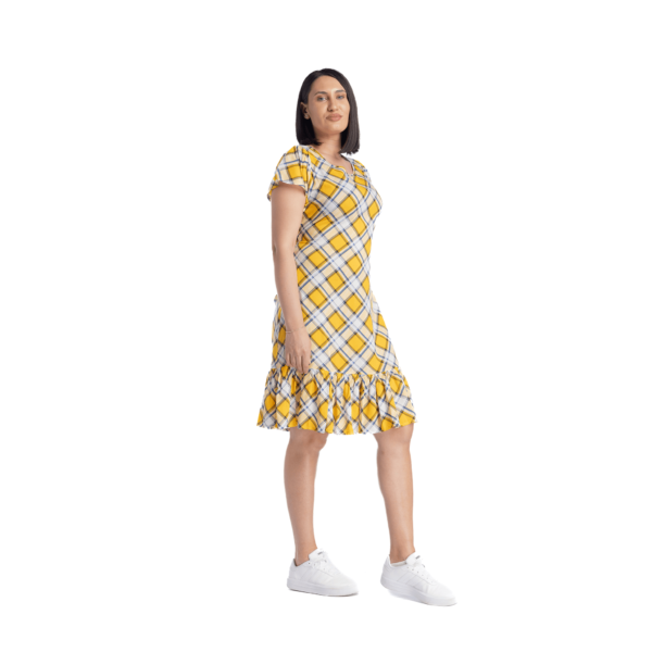Rochie galbenă in carouri - imagine 2